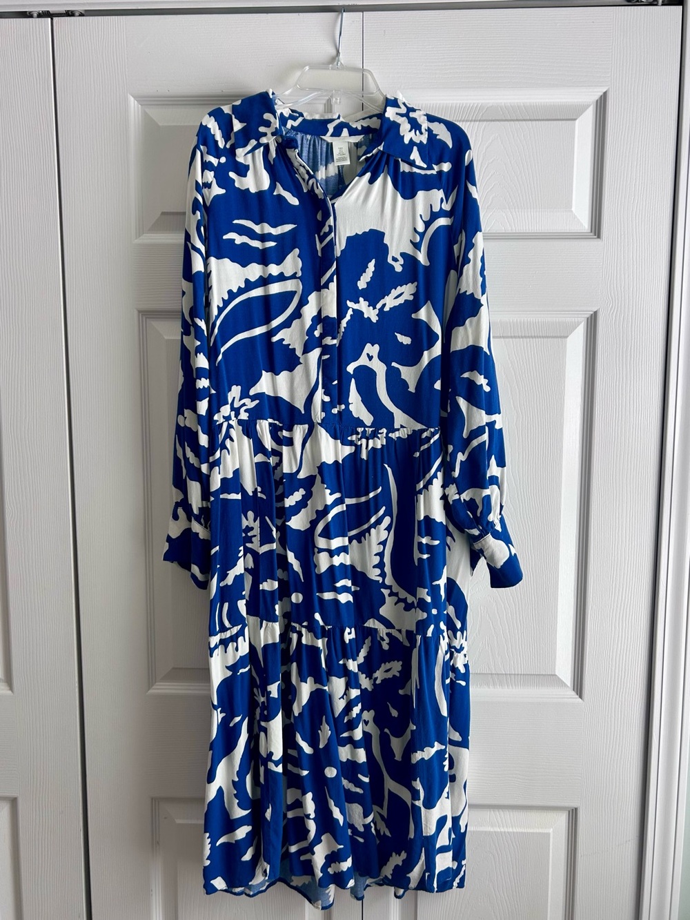 H&M Blue and White Abstract Print Tiered Long Sleeve Dress